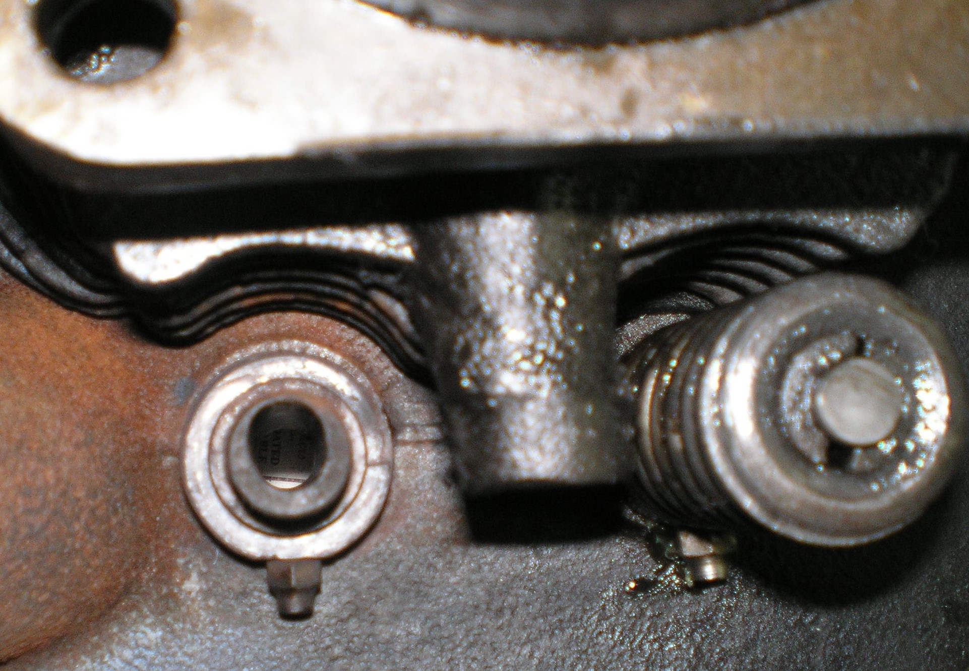 38 ES2 valve guide to valve stem clearance ? Norton Owners Club